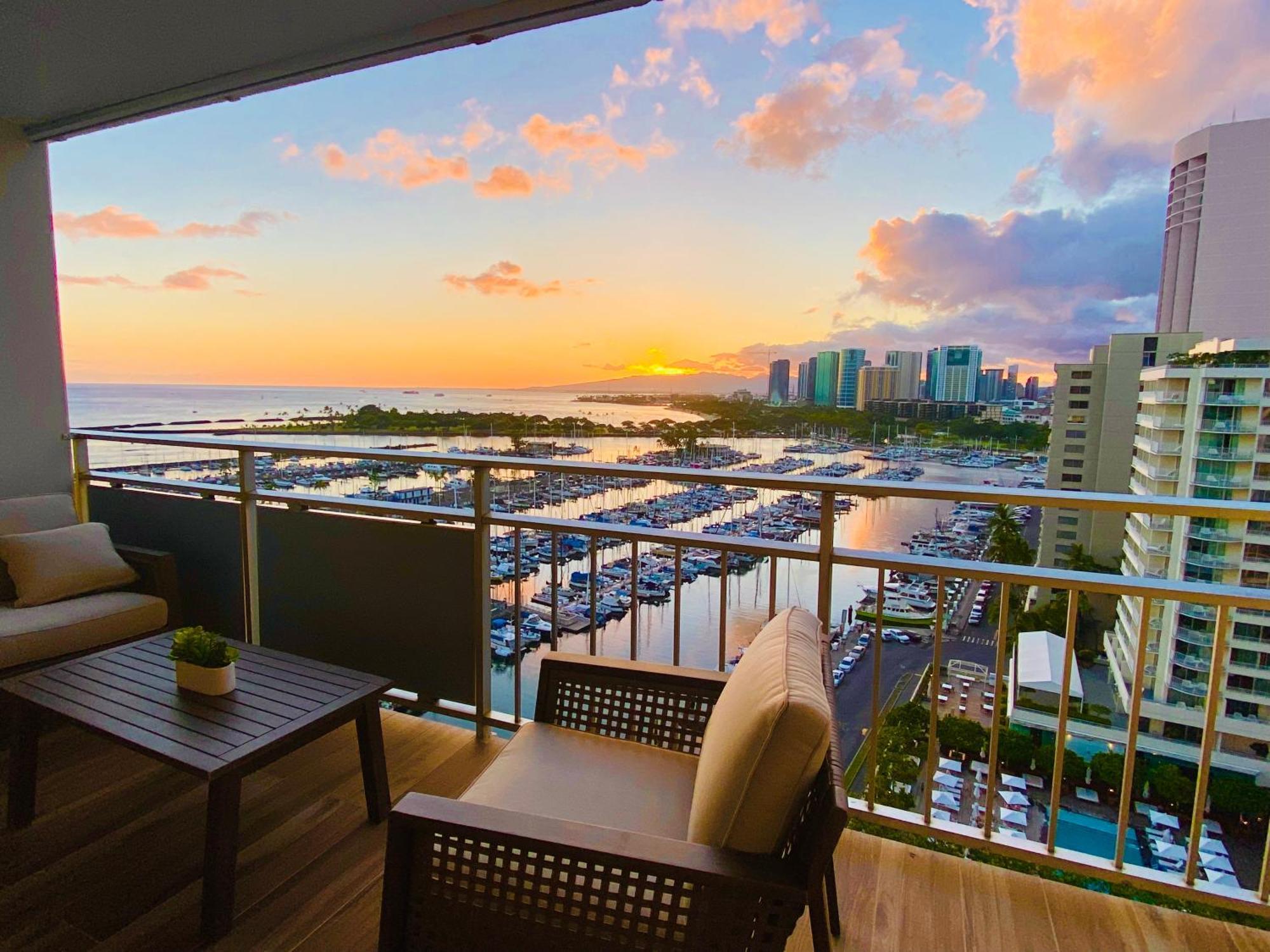 Panoramic Oceanview Resort - Full Kitchen In Each Room, 2 Swimming Pools, Onsite Restaurants, Fireworks Every Friday Χονολουλού Εξωτερικό φωτογραφία